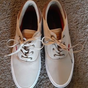 Levi's Shoes Size 8.5 brand new